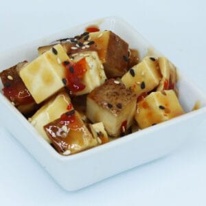 Smażone tofu z sosem teryaki (150 gram)